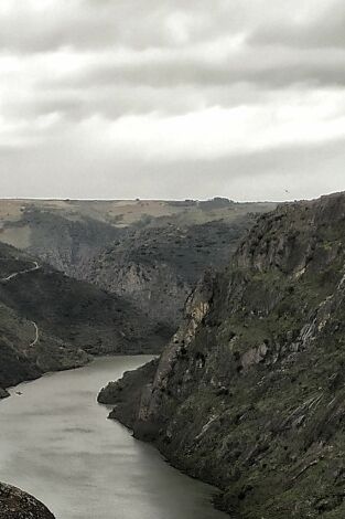 Megaestructuras Franquistas, Season 1. Megaestructuras...: El valle de los caídos