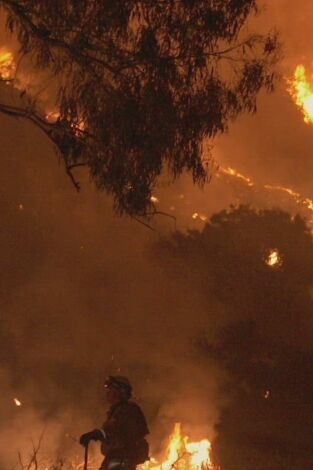 Bomberos de California, Season 1. Bomberos de...: El diablo viene hacia ti