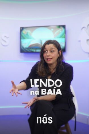 Lendo na Baía