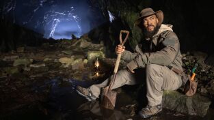 En busca del oro maldito. En busca del oro maldito: El cadáver de la cueva