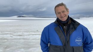 Islandia con Alexander Armstrong. Islandia con Alexander...: Ep.1