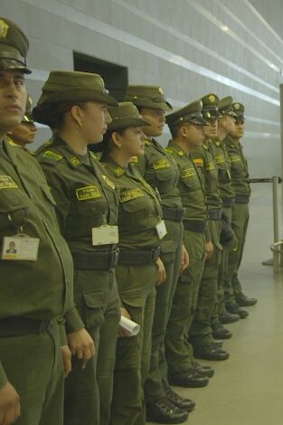 Alerta Aeropuerto: Colombia. Alerta Aeropuerto:...: Tacones altos