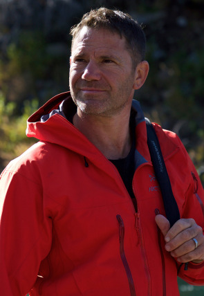 Mundos inexplorados con Steve Backshall · Socorro: expedición a Isla Tiburón en la programación de M+ Documentales HD (Documentales)