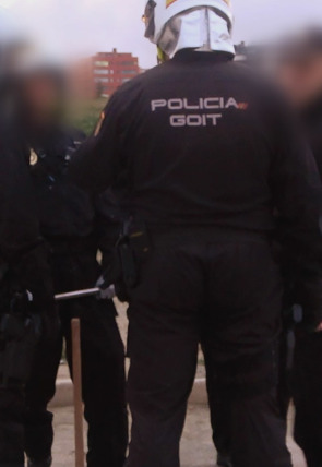 091: Alerta Policía E8 · , Season 4 portada