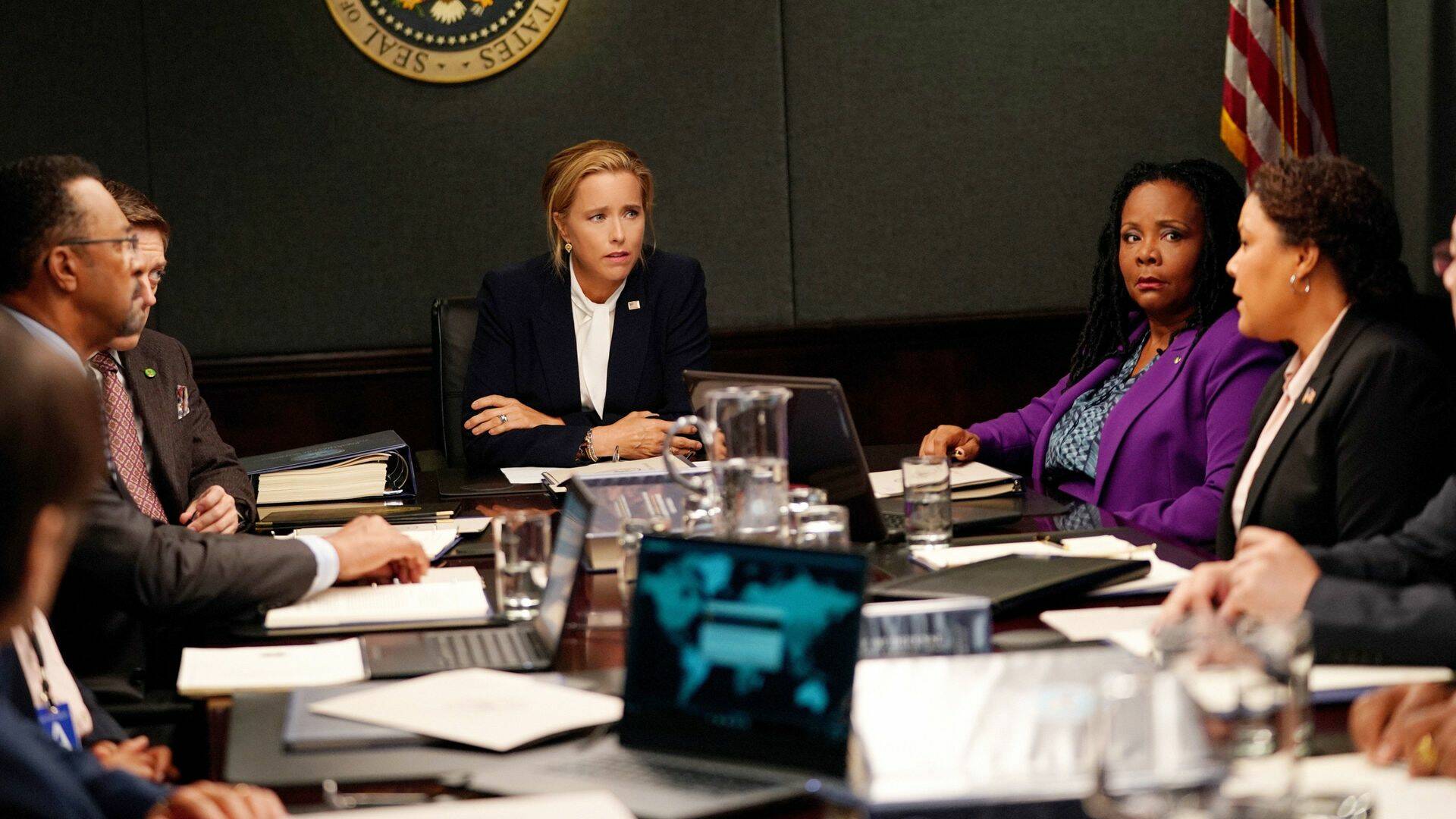 Madam Secretary (T6): Ep.3 Killer Robots