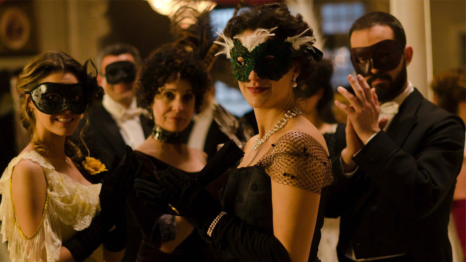 Gran Hotel (T3): Ep.1 Baile de máscaras