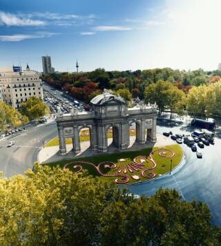 Streetviú (T1): Plaza de la Independencia, el mensaje oculto de Carlos III