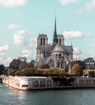 Francia: Notre Dame: La increíble carrera contra el infierno