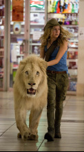 (LSE) - Mia y el león blanco