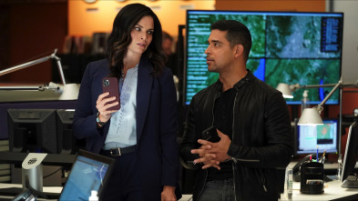 NCIS: Naval... (T19): Ep.7 Atracado