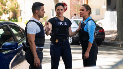 NCIS: Naval... (T20): Ep.1 Esto queda en familia