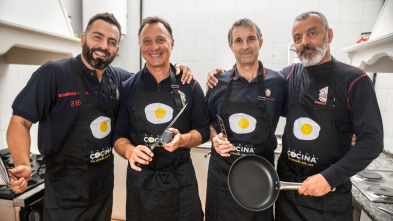 Bomberos cocineros (T1): Ferrol