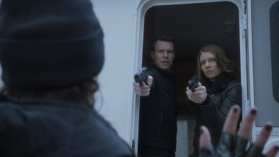 Whiskey Cavalier (T1): Ep.7 España, trenes y automóviles