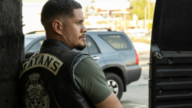 Mayans M.C. (T3): Ep.7 Lo que pasa por jugar con la piel de la serpiente