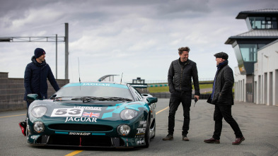 Three Men Four Wheels,...: Jaguar XJ220