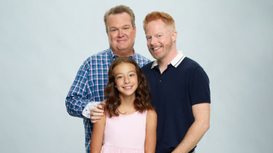 Modern Family (T9): Ep.1 La vida en el lago