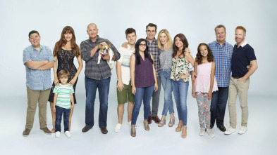 Modern Family (T10): Ep.1 Me encantan los desfiles