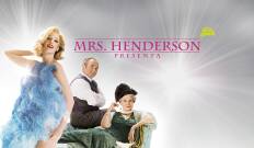 Mrs. Henderson presenta