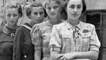 Las 999 mujeres de Auschwitz