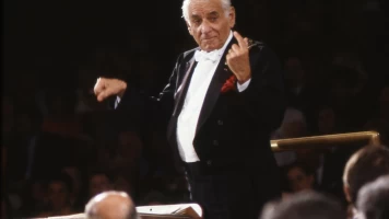 Leonard Bernstein dirige la Mer de Debussy